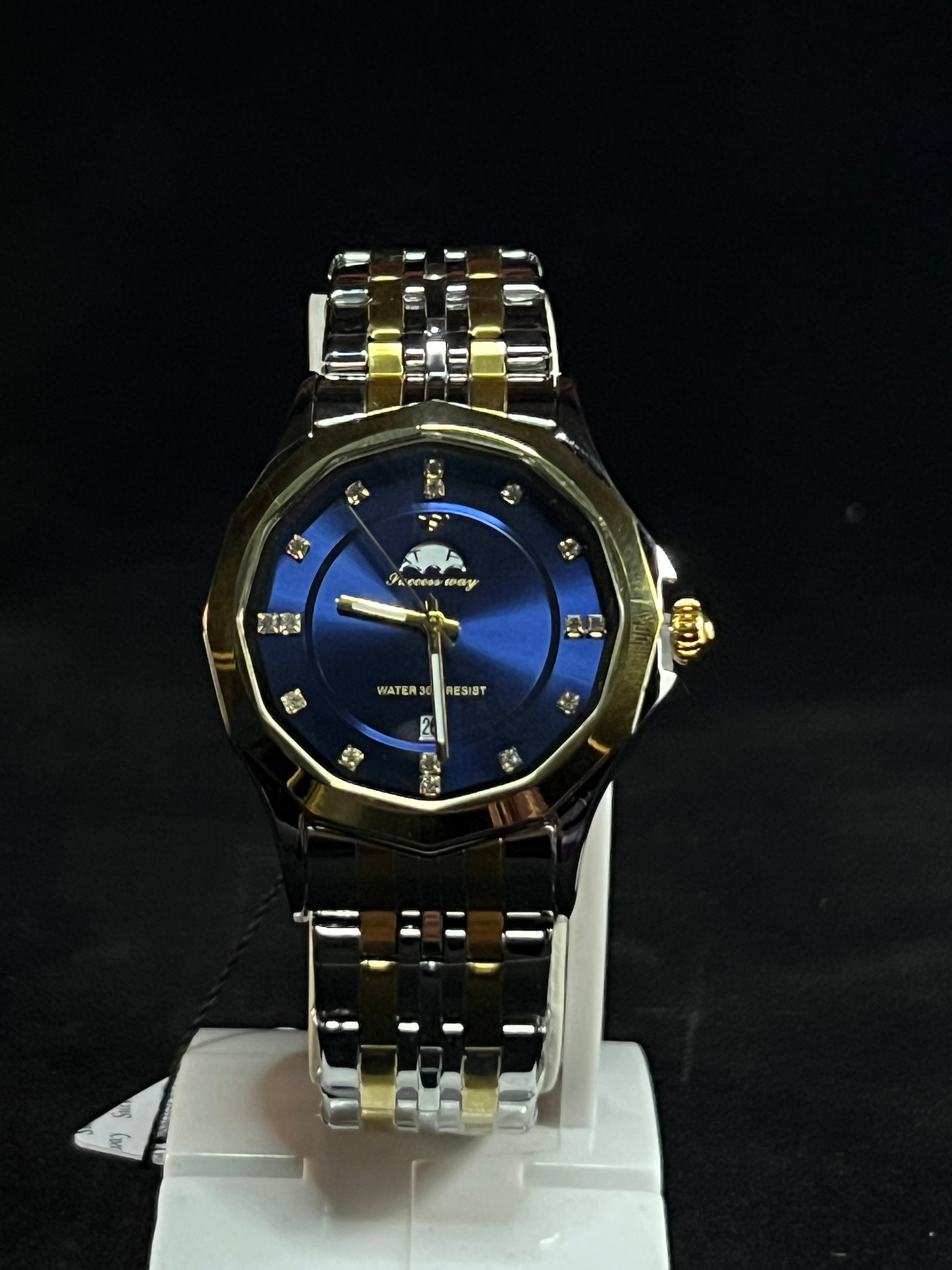 Success Way Luxury Men’s Watch – Stylish Chronograph Timepiece