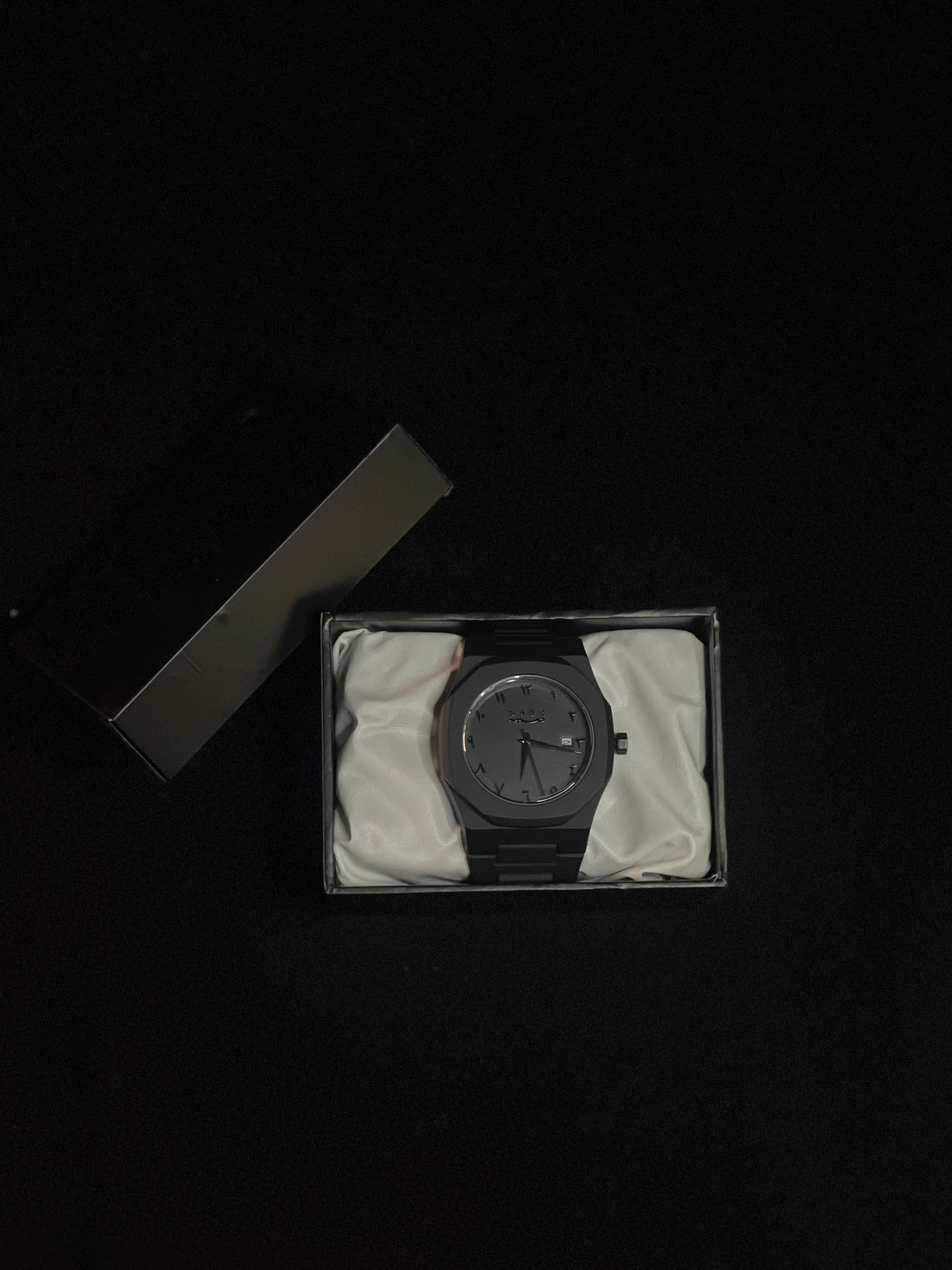 Black Aura Luxury Men’s Watch – Ultra‑Light Viral Timepiece